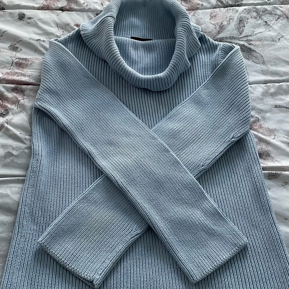 Mari Philippe baby blue 100% cotton cowl neck substantial heavy sweater, size S